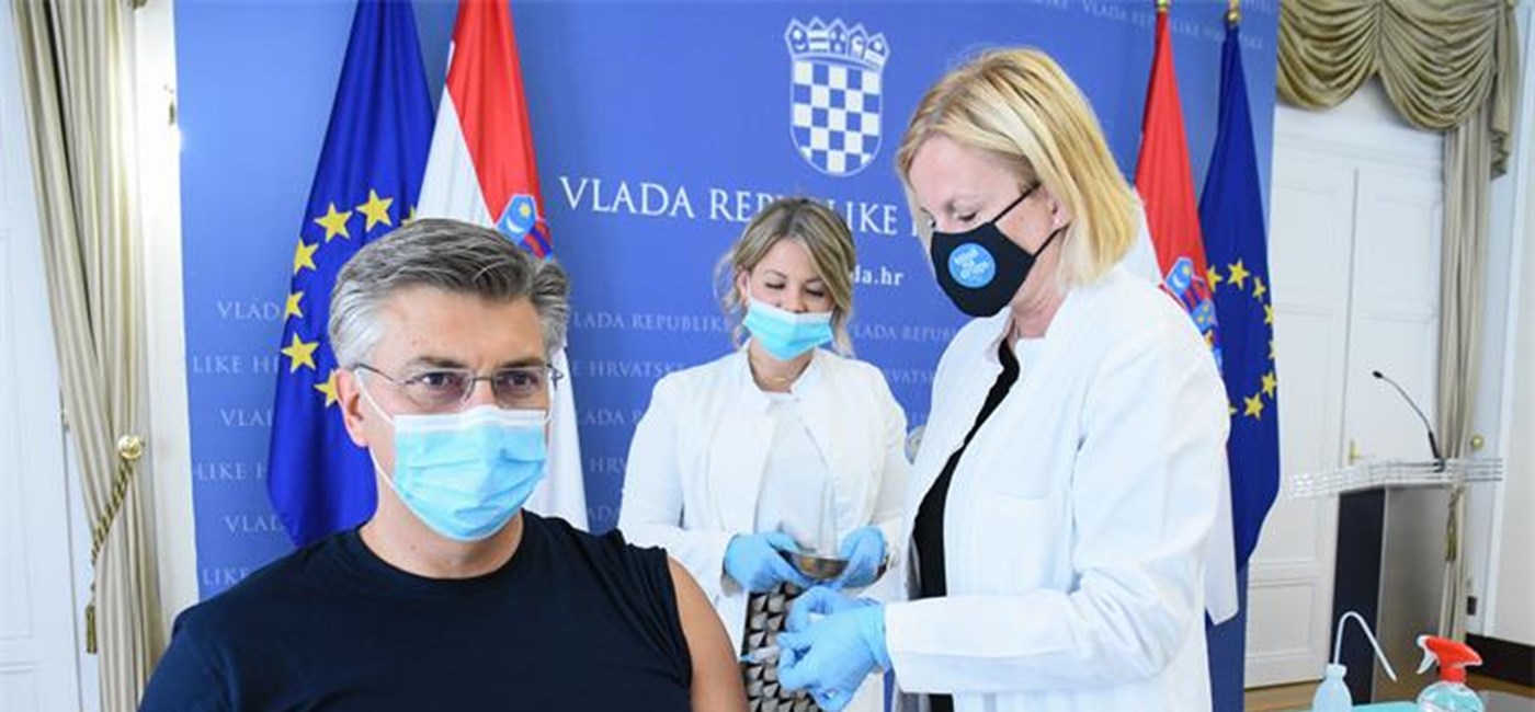 Premijer Plenković se nakon preboljenja covida-19 cijepio s drugom dozom
